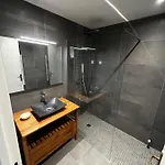 公寓 Modern 60m2 With 2 Balconies, At 50 Meters From Sea 昂蒂布