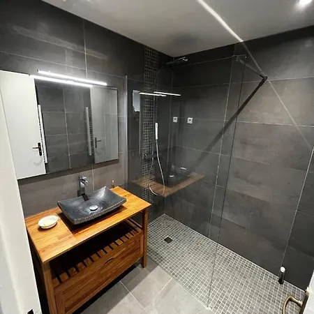 Apartmán Modern 60m2 With 2 Balconies, At 50 Meters From Sea Antibes