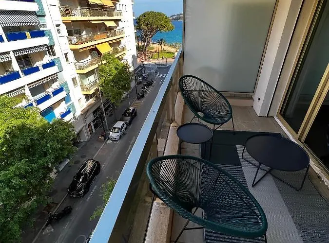 Lägenhet Modern 60m2 With 2 Balconies, At 50 Meters From Sea Antibes