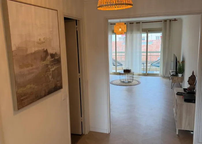 Lägenhet Modern 60m2 With 2 Balconies, At 50 Meters From Sea Antibes